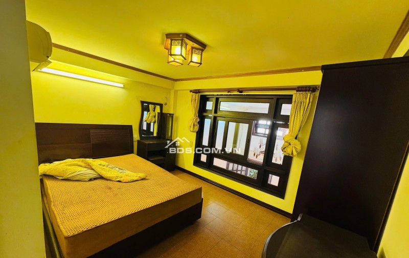 Bán nhà HXH, 1 căn ra MT Trương Công Định P.14 Tân Bình 67m2 3Tầng 3PN. Chỉ 10.8 Tỷ còn TL với chính chủ.